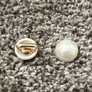 SARAH Gold on Pearl clip on earings